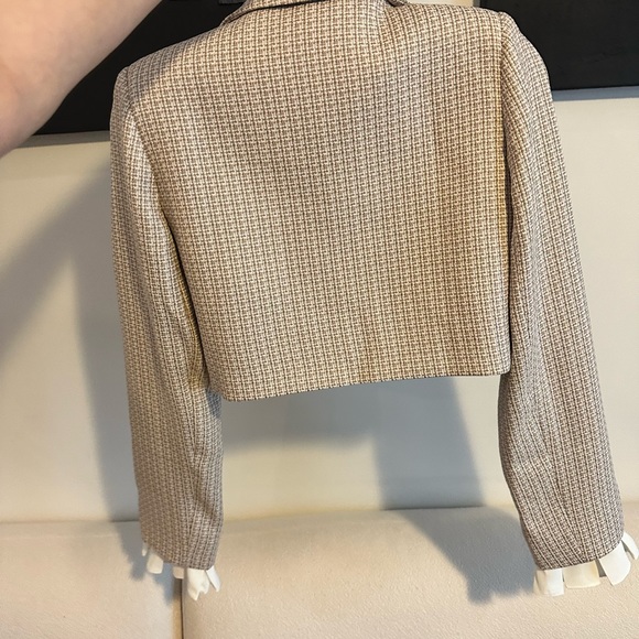 Cropped Tweed Blazer with Blouse Sleeves - Picture 9 of 10